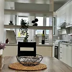 Center, Cozy With A Stunning View - No 2 *