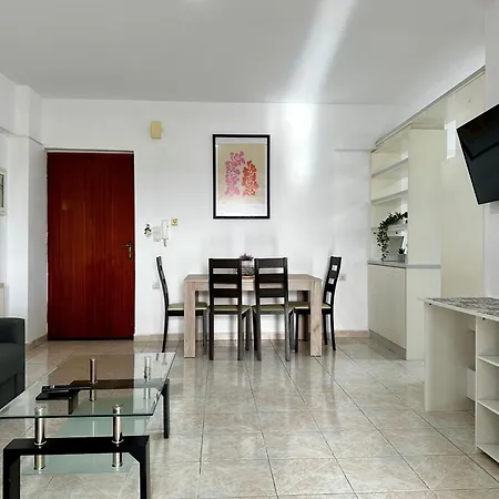 Center, Cozy With A Stunning View - No 2