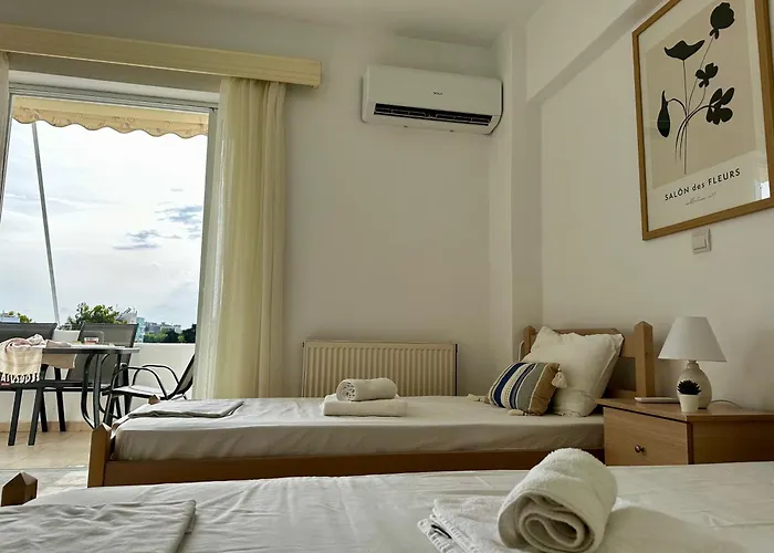 Appartement Center, Cozy With A Stunning View - No 2 Kos-stad